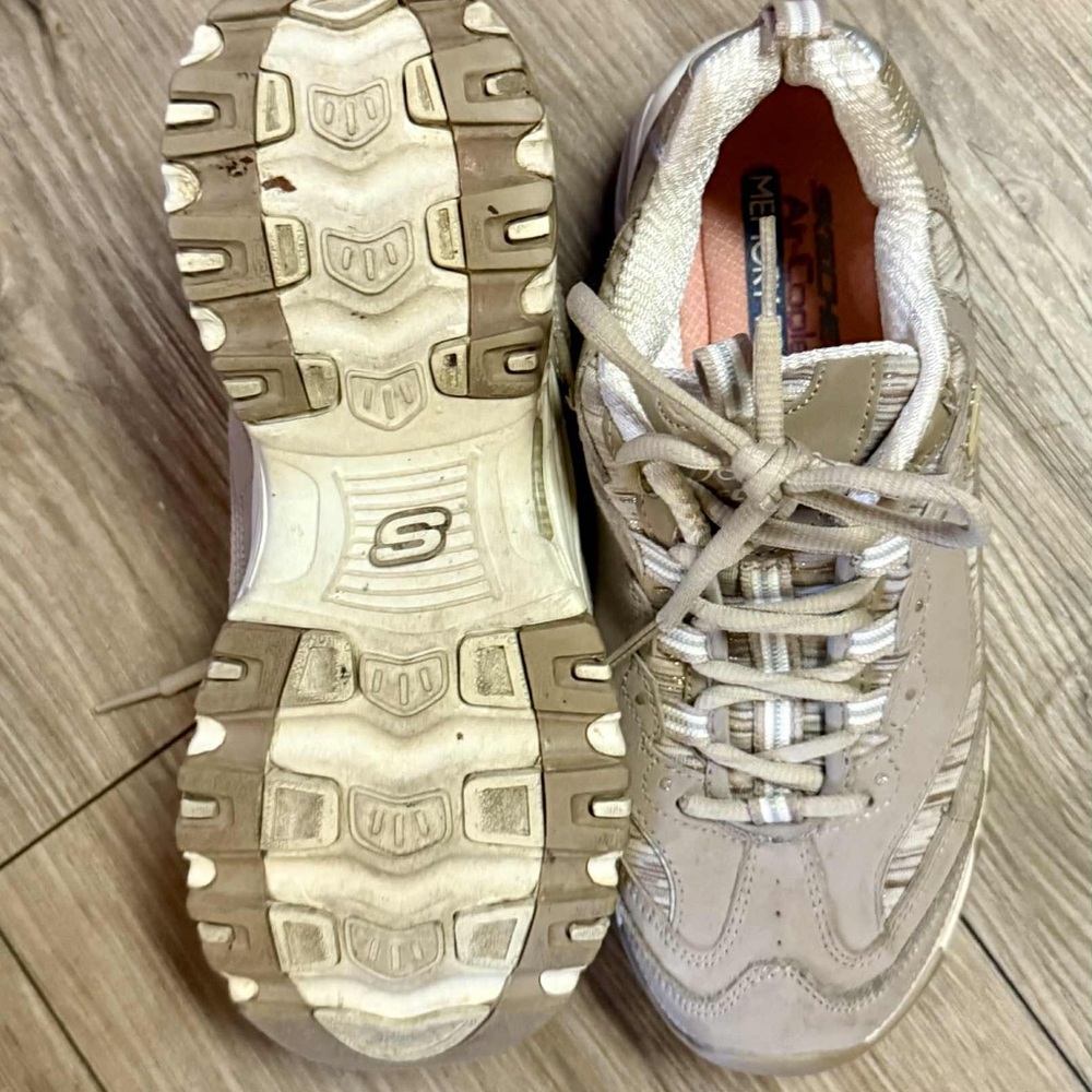 Skechers Women's Beige Sneakers - Picture 12 of 12
